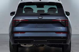 <span class=keywords><strong>Ford</strong></span> <span class=keywords><strong>Edge</strong></span> L 2.0T EcoBoost AWD 7 Posti Ibrida con Pneumatici R20 Cambio Automatico Guida a Sinistra Sedili in Pelle Motore Turbo - Product Image 5