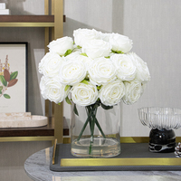 Bouquet de roses artificielles en gros avec vase en verre et arrangement de fleurs en soie pour la décoration intérieure et les événements