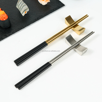 Ensemble de vaisselle en mélamine ardoise japonaise écologique réutilisable avec logo personnalisable, support pour baguettes en fibre de verre pour 2 personnes, coffret cadeau