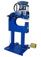 Machine de rivetage d'équipement d'usine de fabrication riveteuse fiable d'écrou en T