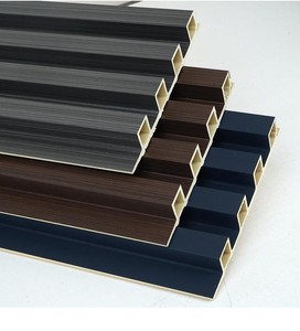 Modern Çizgili Bambu Kömürü Elyafı WPC Duvar Panelleri Su Geçirmez Ses Yalıtımlı Metal Yüzey Ahşap Arka Plan Banyo Merdiveni - Product Image 1