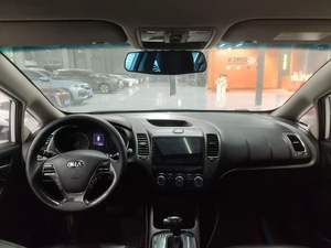 <span class=keywords><strong>Kia</strong></span> K3 1.6L Automatica GLS <span class=keywords><strong>Berlina</strong></span> Usata del 2016 con Guida a Sinistra, Sedili in Pelle, Telecamera Posteriore e Pneumatici R16 per l'Esportazione - Product Image 2