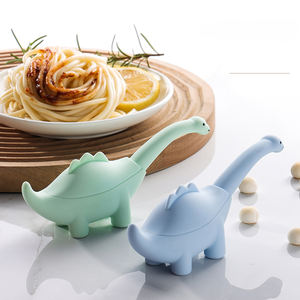 طقم شوكة وملعقة للأطفال من الفولاذ المقاوم للصدأ 304 بتصميم ديناصور كرتوني إبداعي مع شعار مخصص - Product Image 2