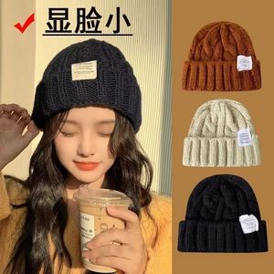 Gorro de punto estilo coreano para mujer, cálido, cortavientos, de color sólido, con tejido de cable, para exteriores, moda otoño-invierno. - Product Image 3