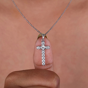 Collana con Ciondolo Micro Pavé per Donne, Stile Dolce e Cool, Gioielli Scintillanti alla Moda - Product Image 2