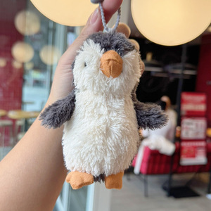 Vente en gros de pendentifs mignons en forme de petit pingouin, peluche en forme de pingouin cacahuète, pendentif pour sac, poupée en peluche, porte-clés en peluche - Product Image 3