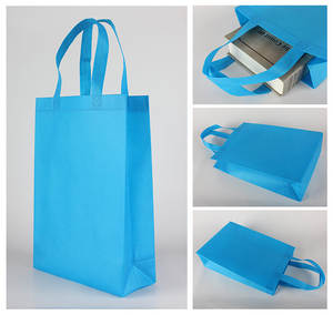 Bolsa de regalo ecológica personalizada impresa en PP dorado, no tejida, de bajo <span class=keywords><strong>precio</strong></span>, con asas, para compras, vino, promoción, exportación desde Ningbo - Product Image 1