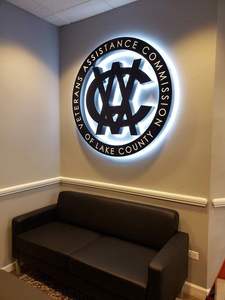 Insegna Personalizzata in Acrilico 3D con Lettere in Rilievo, Logo <span class=keywords><strong>LED</strong></span> da Parete per Ufficio e Boutique, Segnaletica Aziendale Illuminata - Product Image 6