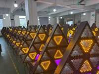 Lumière LED triangulaire rétro à effet de bande jaune + RGB 16x30w, lumière stroboscopique matricielle triangulaire, DMX512 pour DJ, discothèque, événements