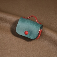 Étui pour écouteurs AirPods en cuir véritable fait main, housse de protection pour écouteurs avec bouton-pression, logo personnalisé, couleur en gros