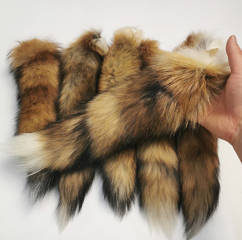 Factory Direct Price Real Fox Fur Tail Fluffy Fox Fur Tail Fox Fur Tail Keychain