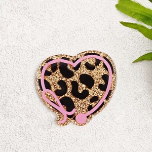 Broche <span class=keywords><strong>de</strong></span> acrílico con purpurina personalizado para credencial médica, diseño <span class=keywords><strong>de</strong></span> estetoscopio y tema <span class=keywords><strong>de</strong></span> enfermería 'Vida <span class=keywords><strong>de</strong></span> Enfermera en Progreso', ideal como regalo para la Semana <span class=keywords><strong>de</strong></span> la Enfermera - Product Image 4