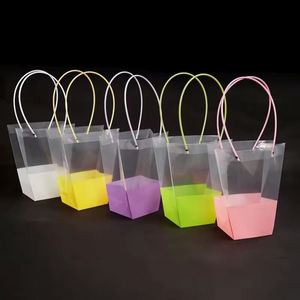 Sac à fleurs portable en plastique OPP transparent de luxe avec fond imprimé coloré pour fleurs, emballage de bouquet pour fleuristes - Product Image 1