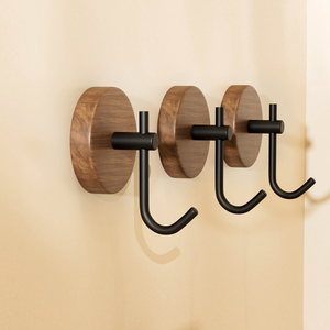 Ganci <span class=keywords><strong>Adesivi</strong></span> da Parete in Legno Massello di Noce, <span class=keywords><strong>Appendiabiti</strong></span> Senza Foratura, Gancio Decorativo Nordico in Metallo a J per Bagno e Ingresso - Product Image 6