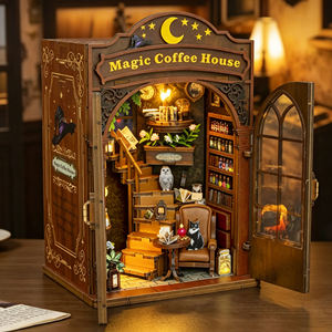 Hamaileon Décoration d'étagère personnalisée avec logo, Coin lecture Magique Café, Maison miniature en bois 3D avec LED chaude, style <span class=keywords><strong>Harry</strong></span> Potter - Product Image 1