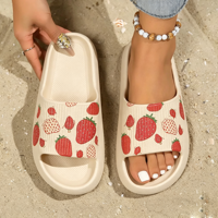Sandales plates confortables à bout ouvert imprimées fraises avec une seule bride pour femme, idéales pour les pieds plats