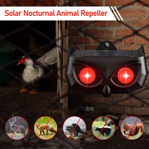 Efficace repellente per animali a energia solare grandi occhi da predatore Coyote repellente per animali a Led rosso luce repellente per animali da giardino - Product Image 4