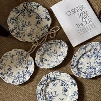 Ensemble d'assiettes à dîner en céramique imprimé floral bleu européen Assiette de décoration de table en porcelaine bleue et blanche vintage pour événement de mariage