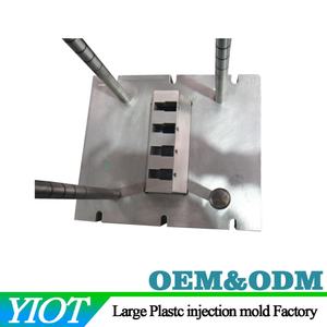 YIOT - Piezas y Accesorios de Plástico ABS/PC Moldeados por Inyección Personalizados, Forma de Tira Pequeña con Estructura Ranurada, Certificación ISO 9001 - Product Image 4