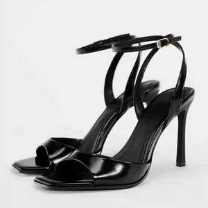 <span class=keywords><strong>Sandali</strong></span> donna estate all'aperto con cinturino alla caviglia tacco alto eleganti pump in microfibra a punta quadrata - Product Image 1