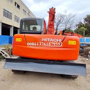 Excavatrice Hitachi 70 d'occasion d'origine japonaise, fabriquée au Japon, excavatrice sur chenilles d'occasion, modèle ZX70 - Product Image 4
