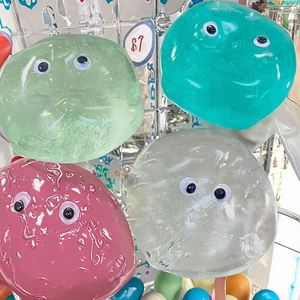 Jouet anti-stress populaire en TPR transparent de 5,5 cm en forme de bonbon gommeux de maltose, jouet souple pour enfants et adultes pour une relaxation prolongée - Product Image 3