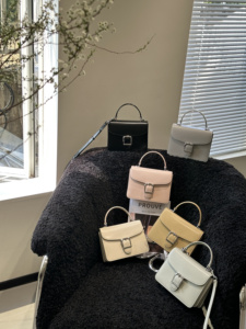 Bolsos <span class=keywords><strong>de</strong></span> Cuero al por Mayor, <span class=keywords><strong>Bajo</strong></span> MOQ, Bolsos <span class=keywords><strong>de</strong></span> Cuero Genuino, Estilo Vintage, con Solapa, Tipo Satchel, para Boutiques - Product Image 1