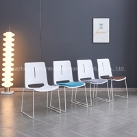 Chaise de bureau exécutive ergonomique avec accoudoirs réglables et dossier en maille, chaise de salon moderne en PP, chaise de salle de formation