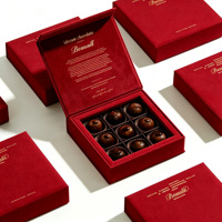 Maßgefertigte Luxus-Einladungsbox mit Prägung, Magnetverschluss, Goldfolien-Logo und Samtfutter für Hochzeiten