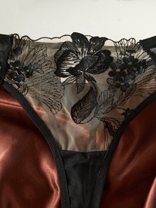 طقم لانجيري نسائي مثير مكون من قطعتين بتصميم بيبي دول مطرز بالزهور، حمالة صدر بسلك سفلي وسروال داخلي، أكواب مزينة بالزهور، ملابس نوم وملابس داخلية - Product Image 4