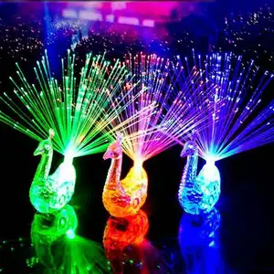 Paquete de luces Led de 4 colores con diseño de pavo real para niños, lámpara de juguete, luz de dedo de fibra, anillos de luz LED coloridos, artilugios de fiesta, Juguetes