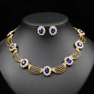 The fan shape is beautiful The court in literature and art A jewel necklace earring jewelry set