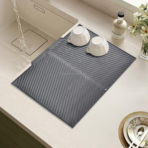 Tapis de séchage de vaisselle en silicone avec rebord de drainage intégré, tapis antidérapant et isolant thermique pour comptoir de cuisine - Product Image 2