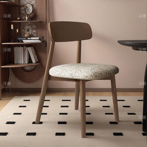 Chaise de salle à manger en bois massif nordique, assise rembourrée, design moderne pour la salle à manger à domicile - Product Image 2