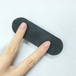 Kit complet de fingerboard noir 34 mm, fourni par l'usine, <span class=keywords><strong>avec</strong></span> grip tape professionnel <span class=keywords><strong>pour</strong></span> <span class=keywords><strong>mini</strong></span> skateboard, cadeau <span class=keywords><strong>pour</strong></span> enfant, compétition. - Product Image 6