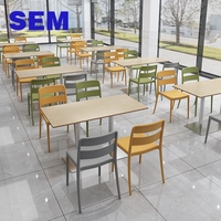 Ensemble de tables et chaises en bois SEM Modern Commercial Restaurant Furniture pour cantine, cafétéria et restauration intérieure