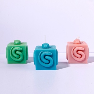 Molde de silicona 3D de serpiente al por mayor para velas, molde geométrico de silicona DIY para decoración del hogar, molde de vela perfumada para resina - Product Image 1