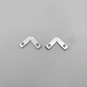 Support d'angle en aluminium 50x15,8 mm, épaisseur 2 mm, accessoire de quincaillerie pour la fixation de verre sur les bords des meubles - Product Image 1