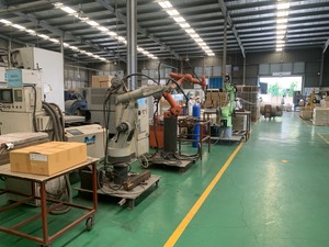 Profils structurels en aluminium soudés MIG TIG sur mesure, fabriqués au Vietnam, en 6061 et 6063, pour systèmes de vitrage commerciaux selon plans. - Product Image 6