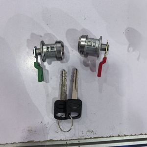 Cilindro de cerradura de puerta de coche Ford Explorer Sport Trac 7C3Z1521990A con 2 llaves para modelos 02-05 - Product Image 3