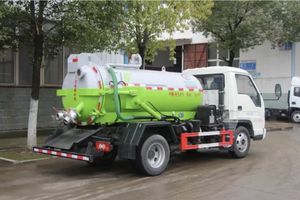 Camion d'aspiration et de nettoyage des eaux usées Dongfeng Mini 5000L abordable pour l'aspiration et le transport des eaux usées à un prix le plus bas - Product Image 6