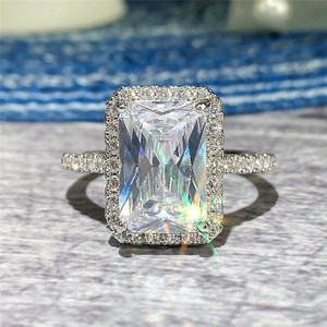 Anello Elegante da Donna, Design Semplice, Accessorio per Uso Quotidiano - Product Image 3
