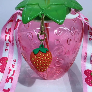 Copo de Plástico em Forma de Morango com Logo Personalizado, Garrafa de Suco de Fruta com Canudo para Festa, Chá, Leite e Bebidas - Product Image 4