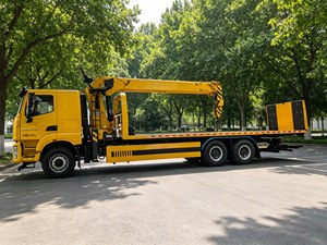 Nouveau camion de sauvetage poids lourd SAIC Hongyan 6x4 diesel à plateau extensible avec grue rotative à 360° et treuil central pour le sauvetage routier et le <span class=keywords><strong>remorquage</strong></span> - Product Image 4