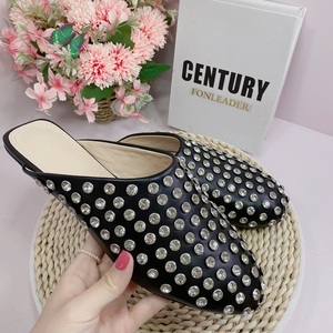 Zapatillas de mujer de media punta con diamantes de imitación, de cuero genuino, cómodas, planas, con punta redonda, para bodas y fiestas de verano - Product Image 1