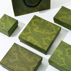 Boîte à bijoux en papier kraft avec logo personnalisé, gaufrée, étanche, emballage cadeau, vente en gros, RTS, petite série, OEM - Product Image 5