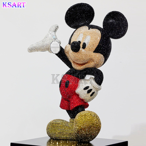 Statue Decorative <span class=keywords><strong>di</strong></span> Topolino e <span class=keywords><strong>Minnie</strong></span> con Strass, Sculture in Resina per Interni, Opere d'Arte per Gallerie - Product Image 2