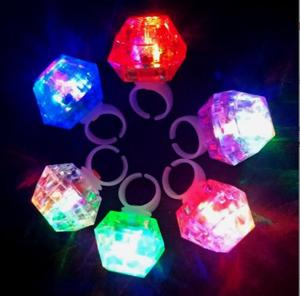 Novelty Design Popular <strong>Customized</strong> Diamond Shape Plastic <strong>LED</strong> <strong>Flashing</strong> Rings - Product Image 1
