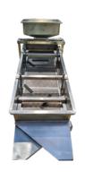 Industrielle Kaffeebohnen-Sortiermaschine Marke Yetinhon 220V Automatisches Lineares Vibrationssieb Hohe Leistung 300-500kg/h 2 Jahre Garantie