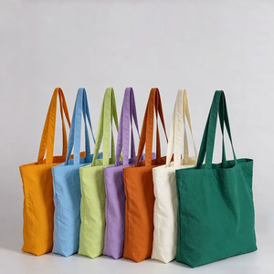 กระเป๋าช้อปปิ้งพับได้ น้ำหนักเบา กันน้ำ สีมาการอง สำหรับโปรโมชั่น  รับทำโลโก้ตามสั่ง  กระเป๋าโท้ทไนลอนแบบขายส่ง - Product Image 1